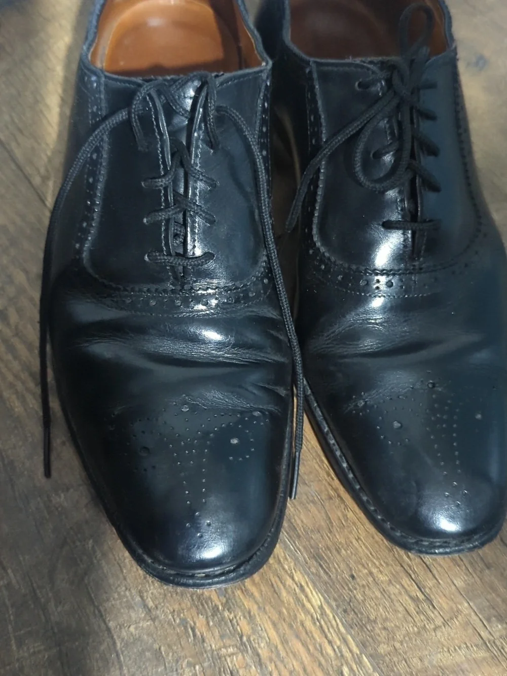 Allen Edmonds Wallis Black Leather Brogue Lace-Up Oxfords